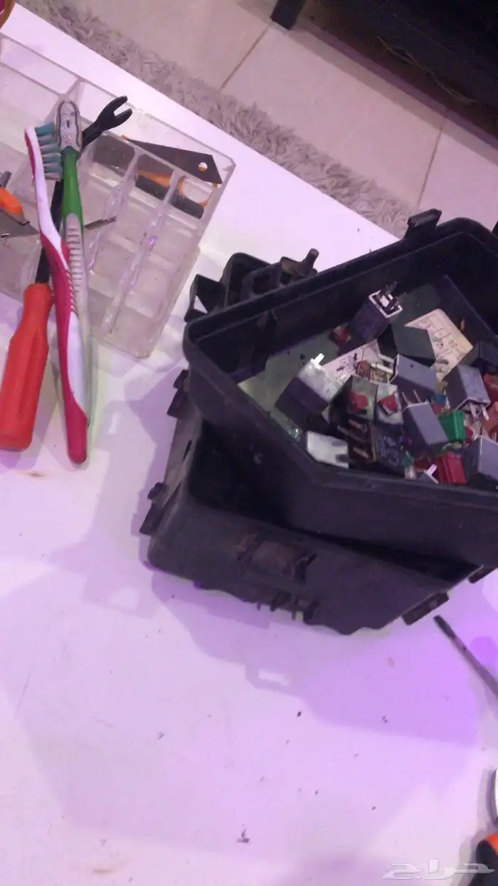 تجديد واصلاح علبه فيوزات و ضفاير السيارات 19