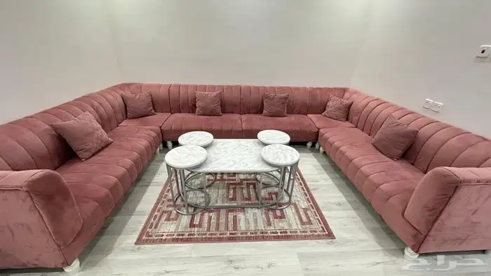 كنب وطاولات وقطع فرش للبيع 0