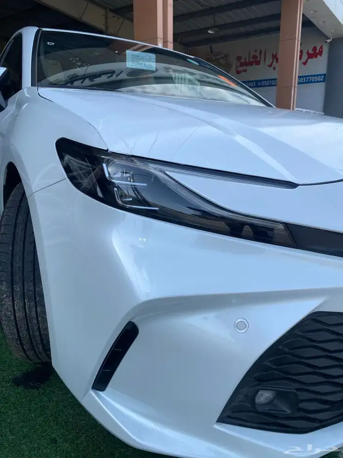 كامري 2025 ابيض LE بنزين 3