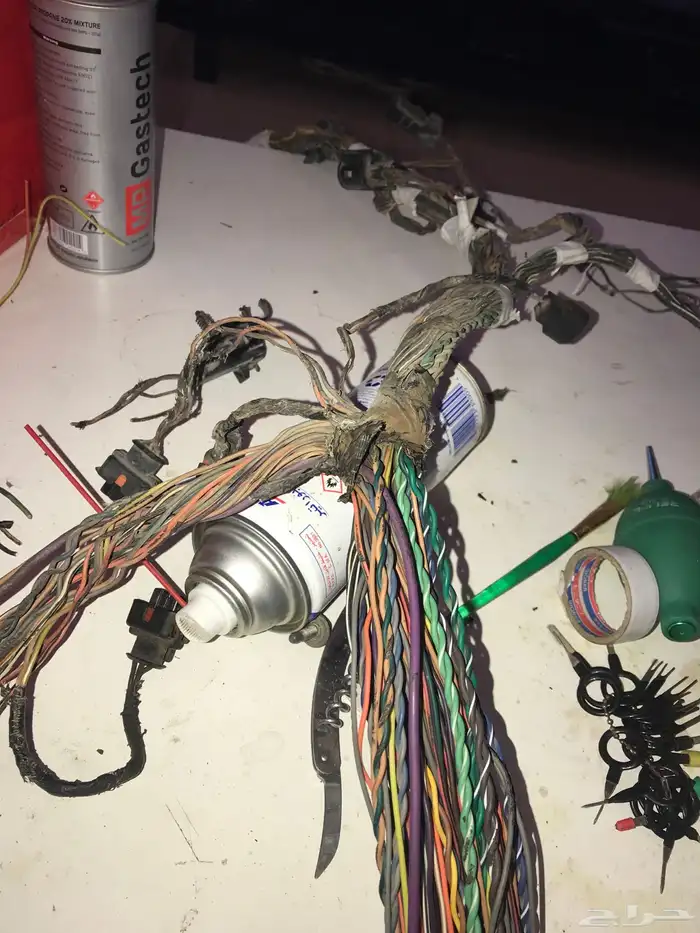 تجديد واصلاح علبه فيوزات و ضفاير السيارات 24