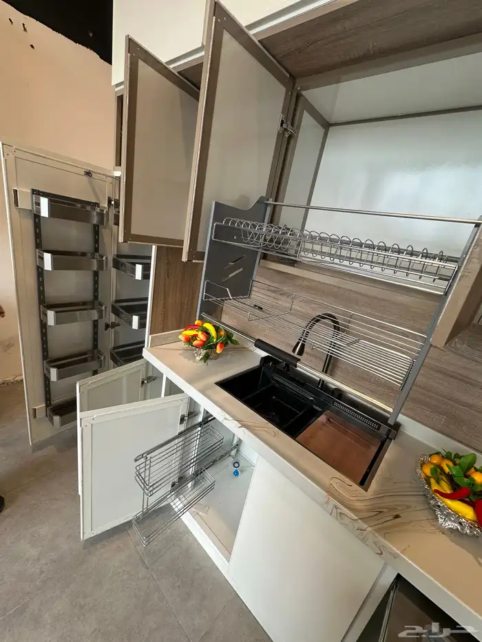 للبيع مطبخ جاهز عرض المحل بسعر مغري 12