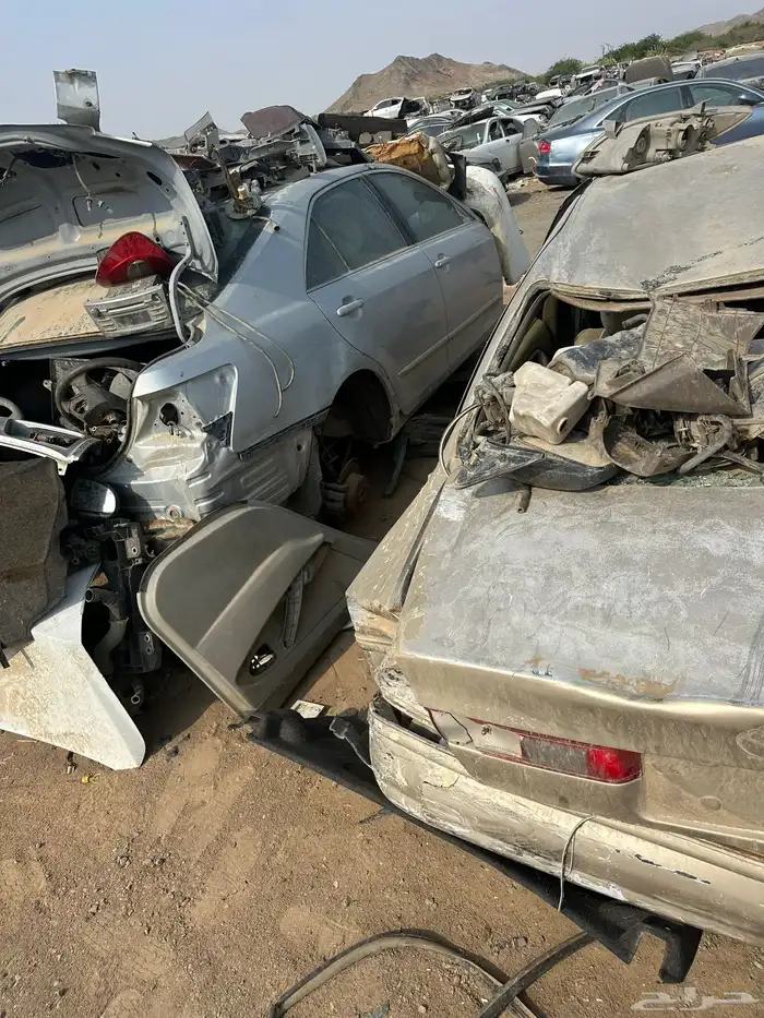 كامري موديل 2000 تشليح قطع غيار فقط 2