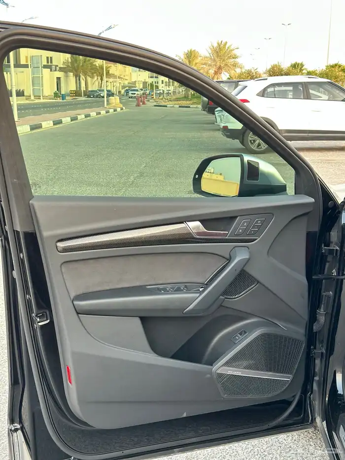 اودي SQ5 سبورت 7