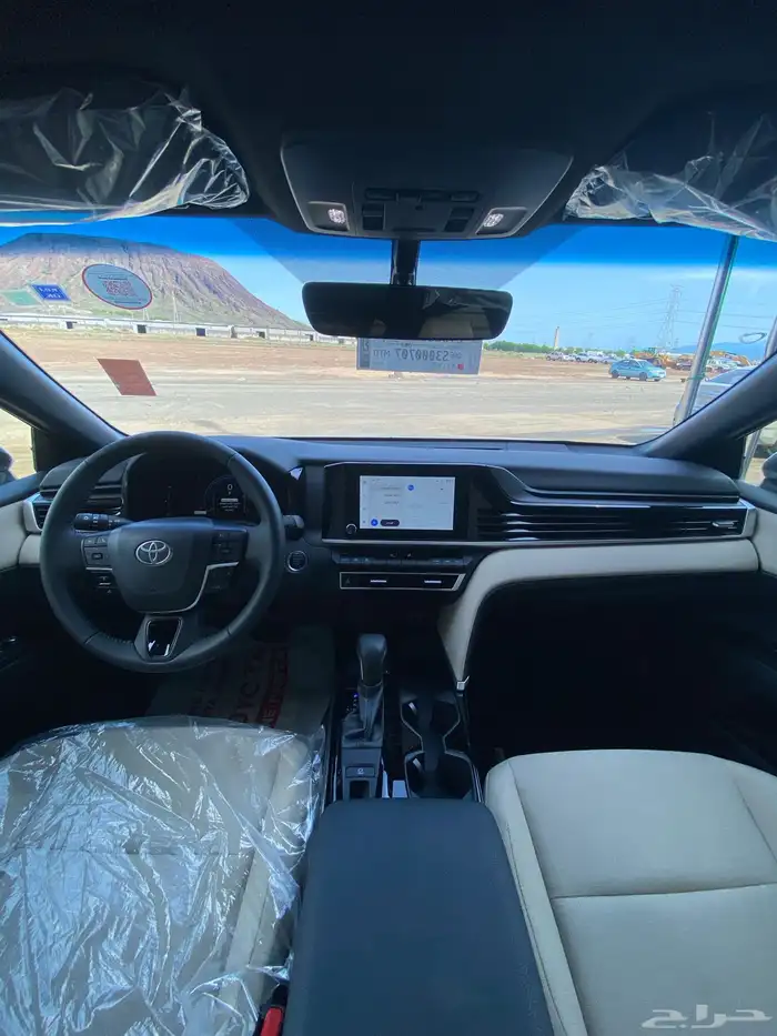 كامري 2025 ابيض LE بنزين 19