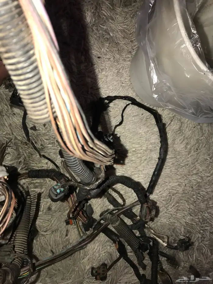 تجديد واصلاح علبه فيوزات و ضفاير السيارات 17