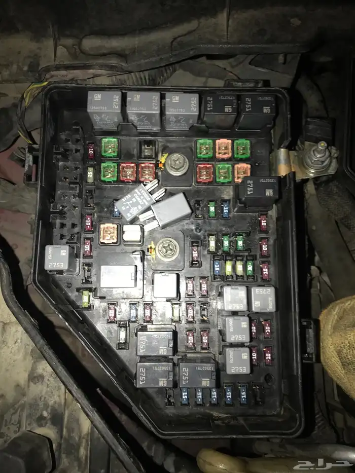 تجديد واصلاح علبه فيوزات و ضفاير السيارات 7