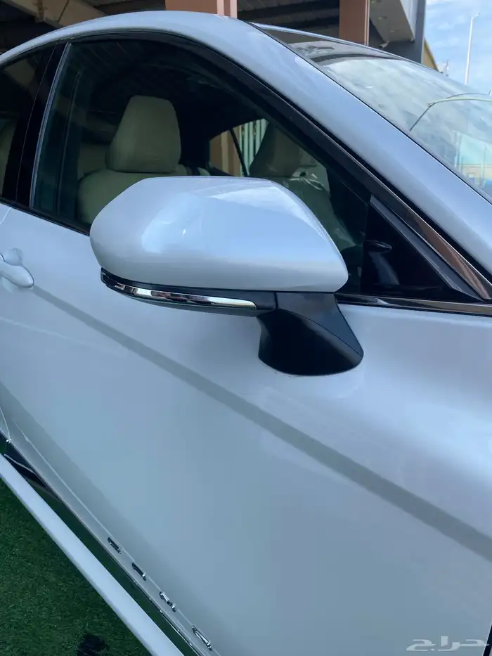 كامري 2025 ابيض LE بنزين 6