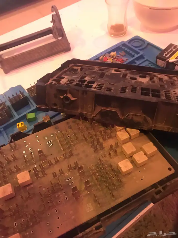 تجديد واصلاح علبه فيوزات و ضفاير السيارات 2