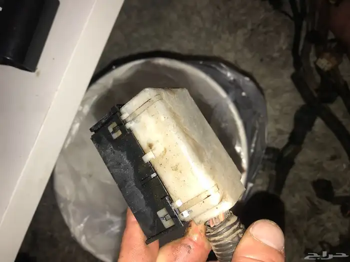 تجديد واصلاح علبه فيوزات و ضفاير السيارات 18