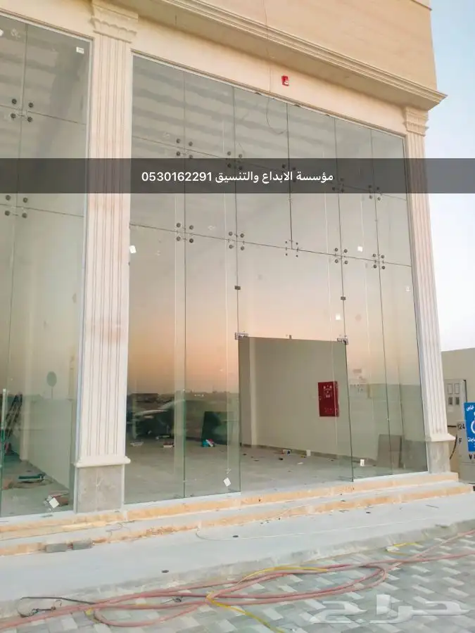 تركيب واجهات زجاج سكريت والمنيوم وواجهات محلات تجاريه 2