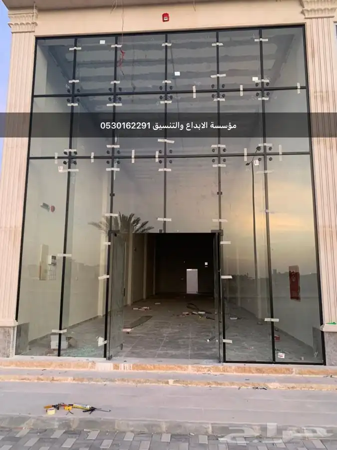 تركيب واجهات زجاج سكريت والمنيوم وواجهات محلات تجاريه 1