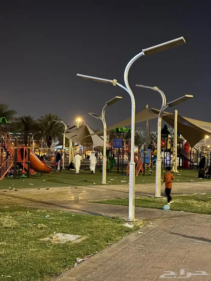 اعمدة شوارع وكشافات وفوانيس وقواعد خرسانيه وأعمدة ديكورية 11