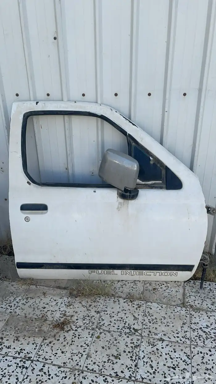 باب ددسن امامي يمين المعاون باب خلفي يمين ديكور باب 1