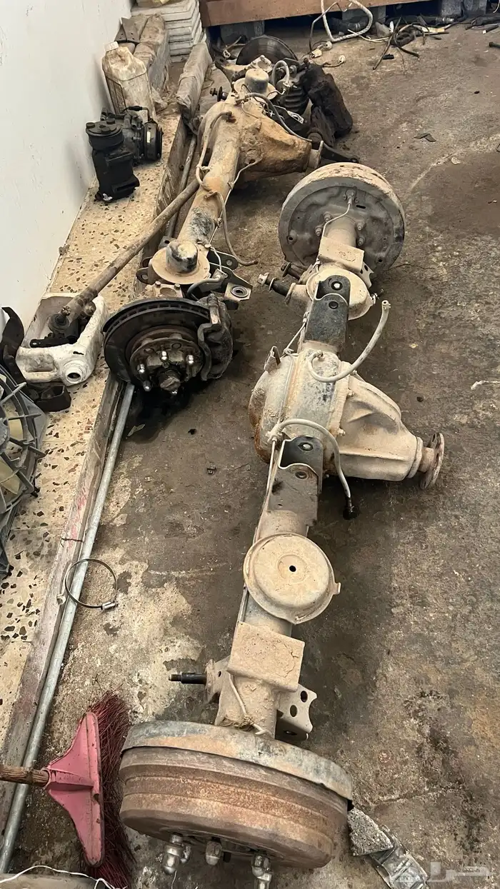 قطع جيب باترول 92 تشليح الموقع ساجر 1