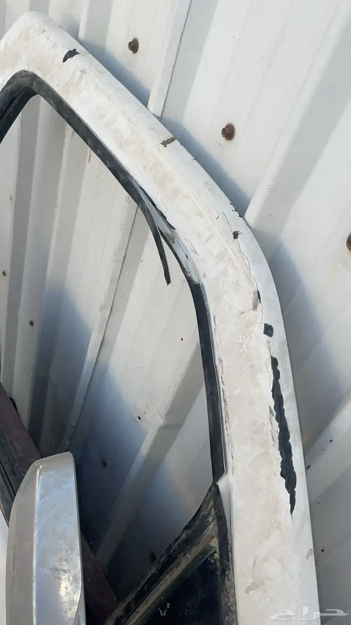 باب ددسن امامي يمين المعاون باب خلفي يمين ديكور باب 7