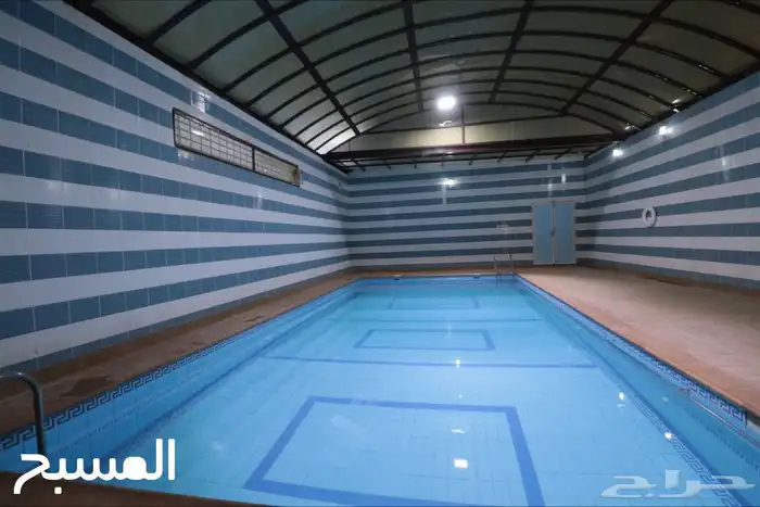 ملعب كرة طائرة و قدم في منتجع العدنانية 17