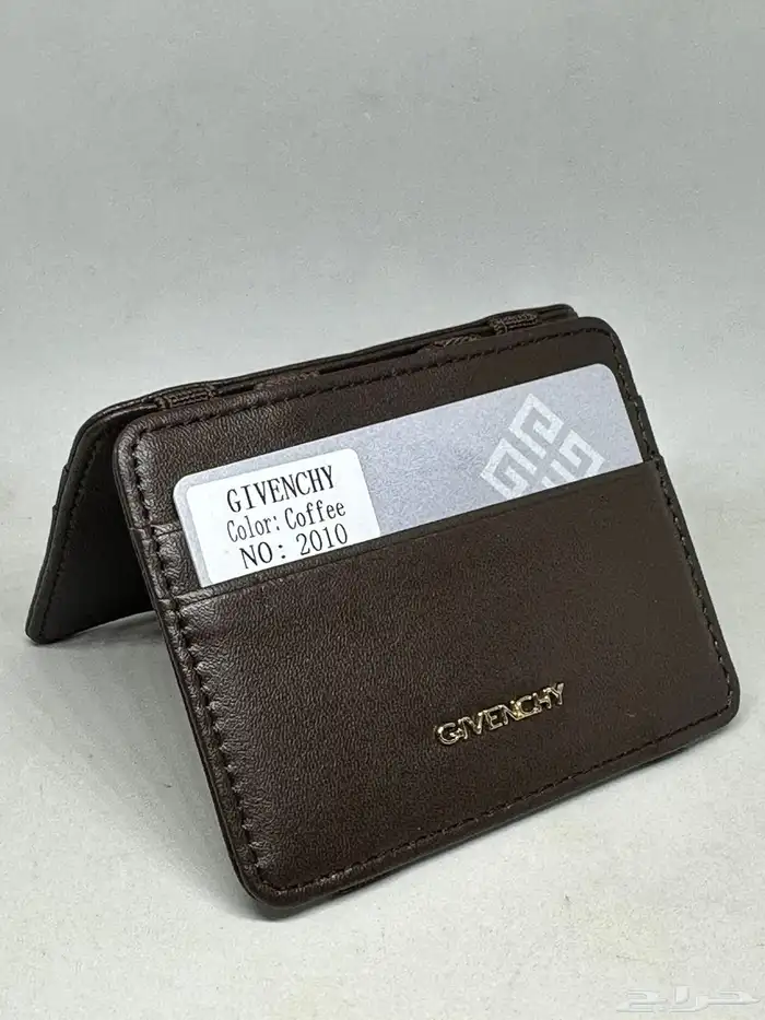 محافظ ماركات عالمية من 35 ريال 85 ريال رجالي ونسائي 2