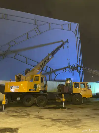 Crane for daily and monthly rent throughout Riyadh 12