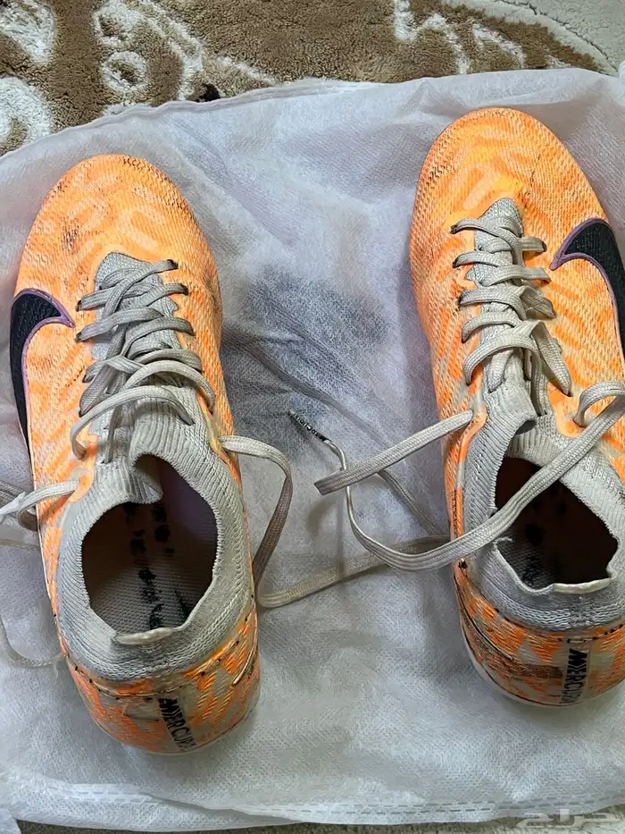 بوت نايك لكرة قدم 2