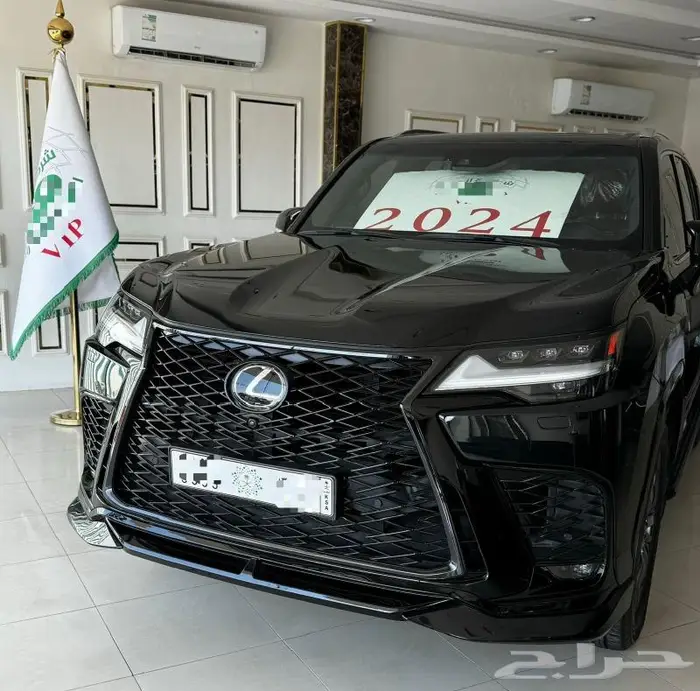 ايجار سيارات فخمه وعائليه باليوم وبالساعه 1