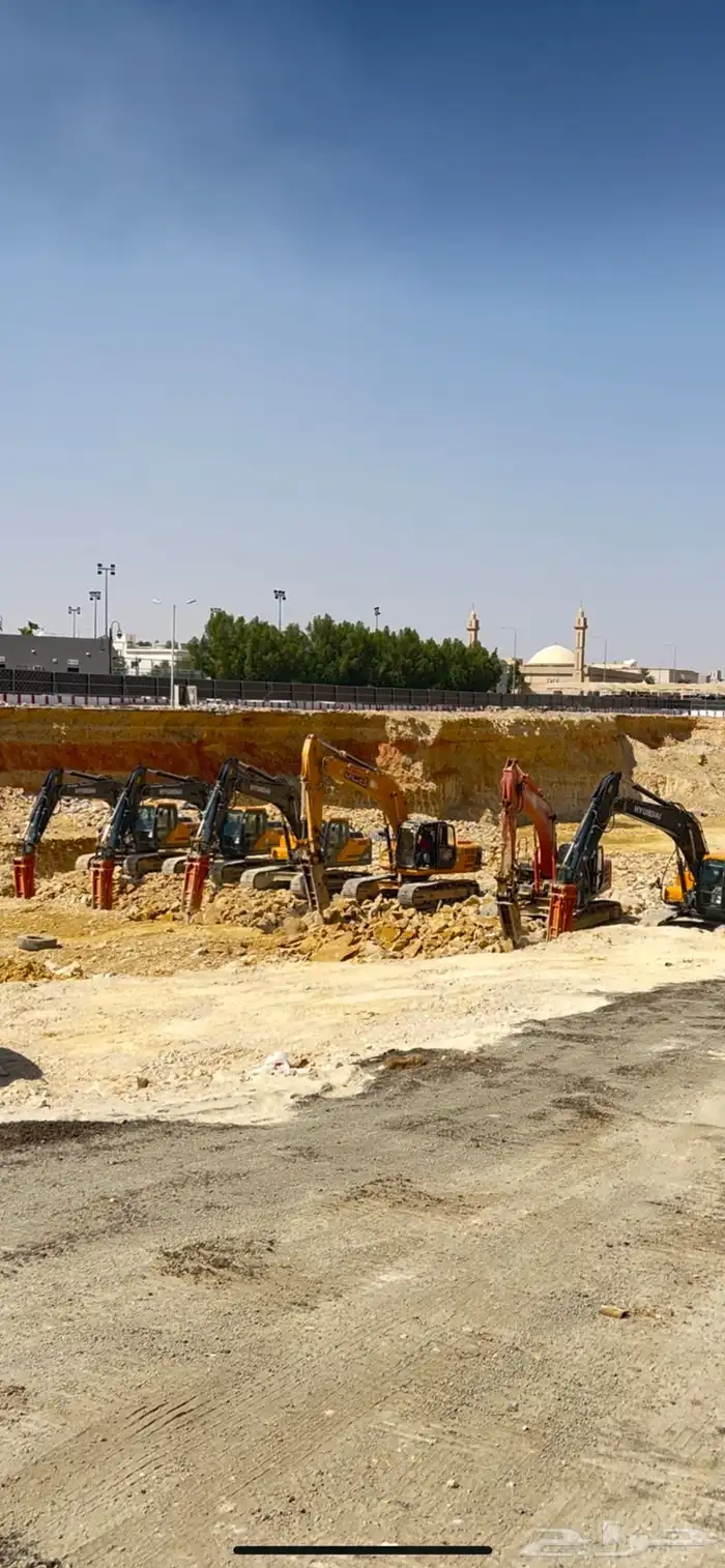 بوكلين حفار مقاول حفر 0