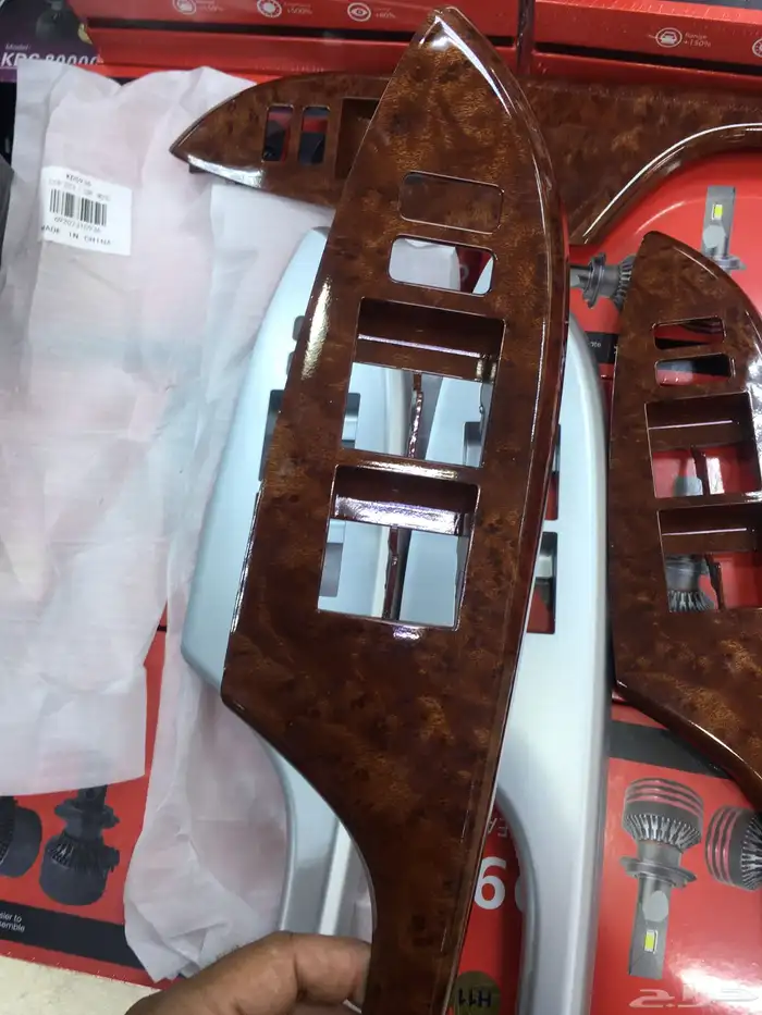 ديكور مجموعة قزاز كرولا 2008 الى 2013 1