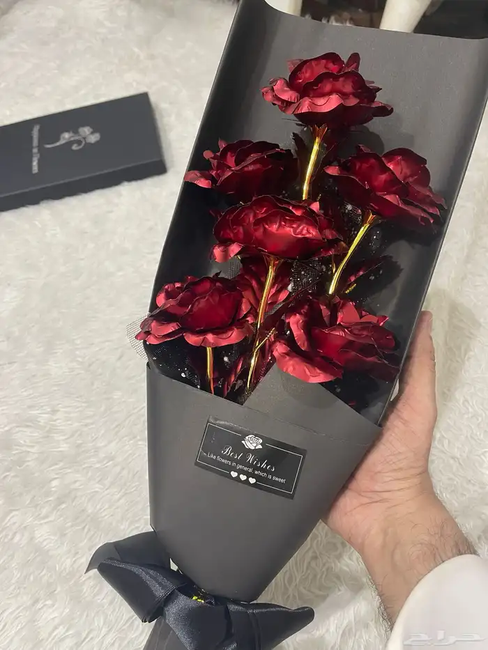بوكيه ورد مطلي بالذهب 5