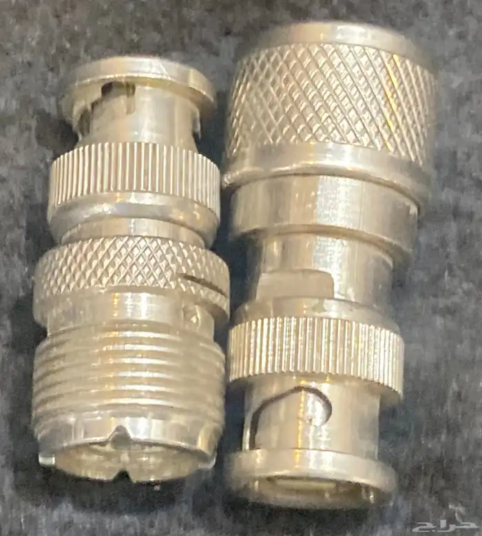 ملحقات أصليه للآيكوم أو أي أجهزة مراسلات لاسلكية 9