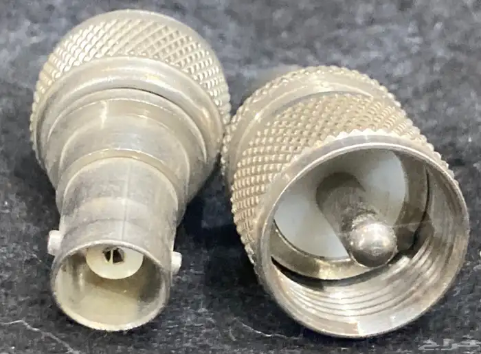 ملحقات أصليه للآيكوم أو أي أجهزة مراسلات لاسلكية 11