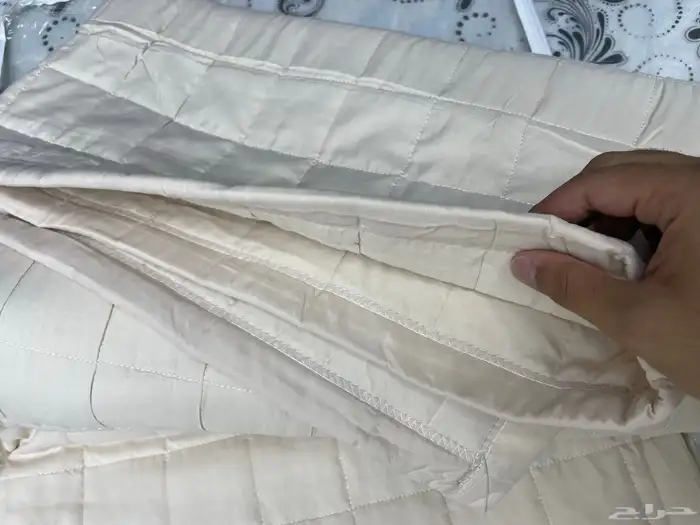 مفرش نفر ونفر ونص مضغوط سادة 1