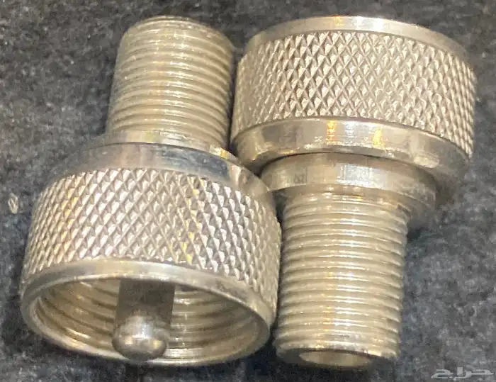 ملحقات أصليه للآيكوم أو أي أجهزة مراسلات لاسلكية 10