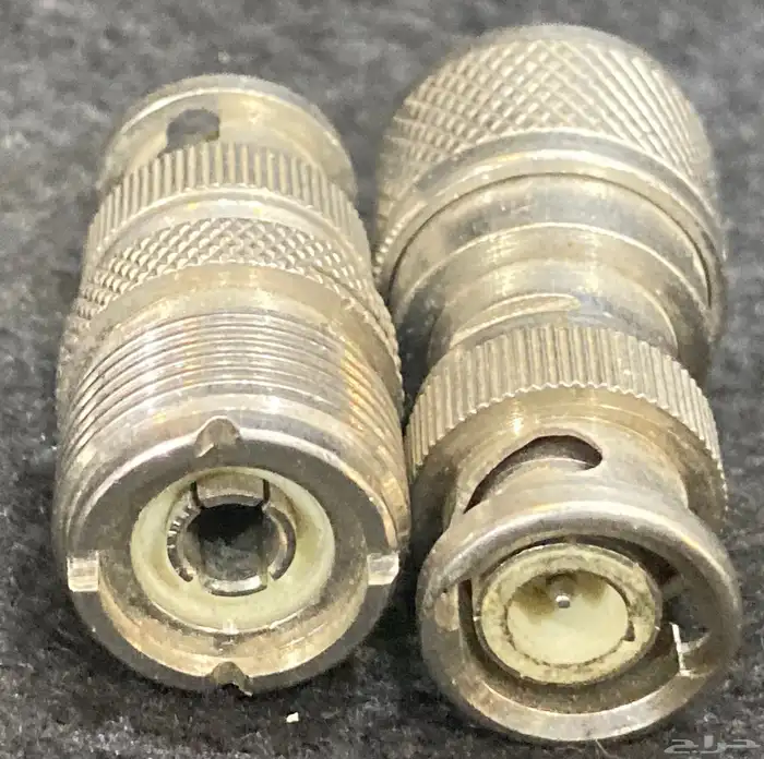 ملحقات أصليه للآيكوم أو أي أجهزة مراسلات لاسلكية 5