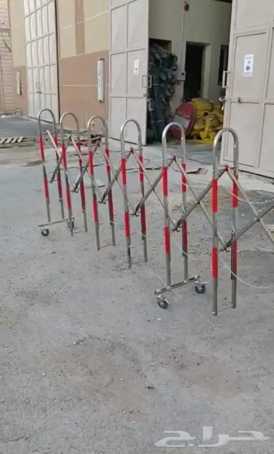 حواجز المونيوم متحركه بعجلات والطي لتنظيم الفاعليات 10