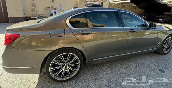 2019 بي أم دبليو 1