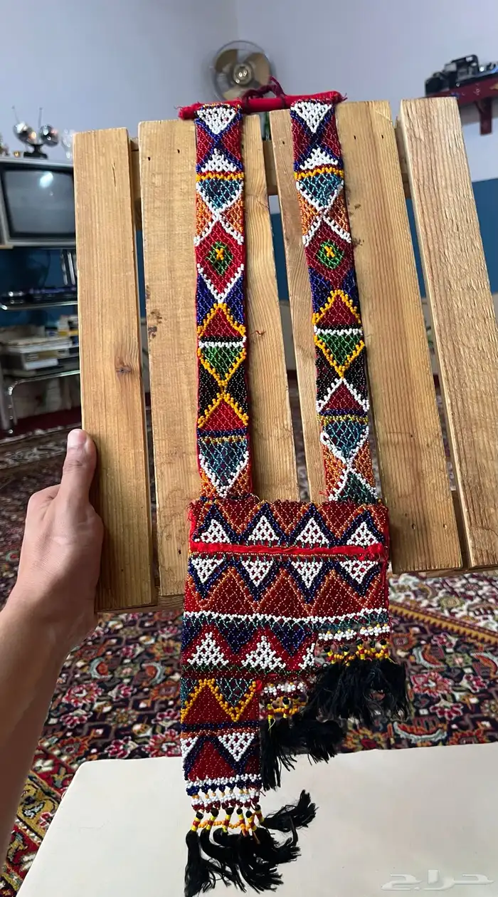 مشغولات يدوية عمرها فوق 60 سنه 11