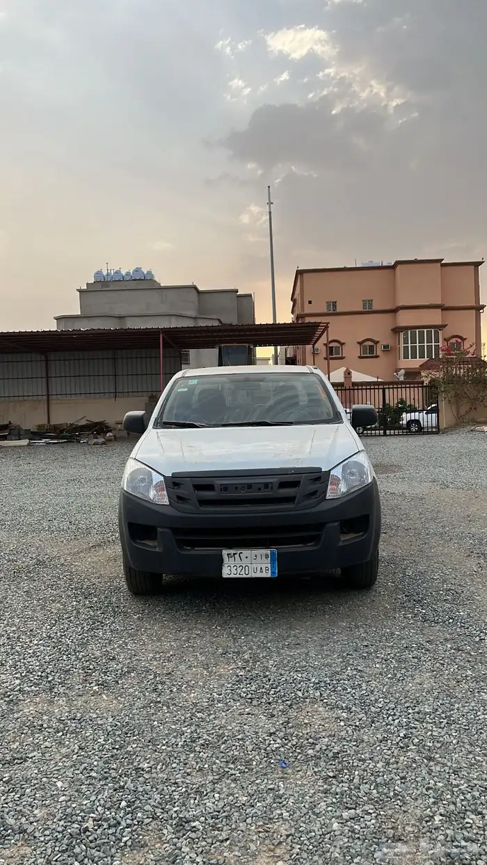 D-MAX (ISUZU) 1