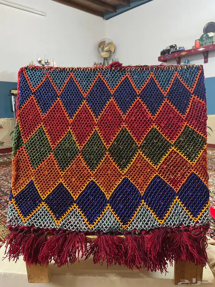 مشغولات يدوية عمرها فوق 60 سنه 1