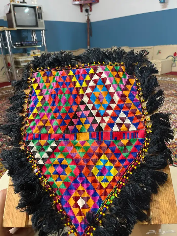 مشغولات يدوية عمرها فوق 60 سنه 9