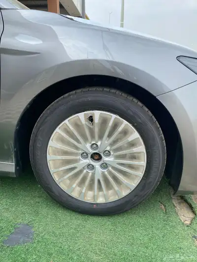 كامري 2025 LE نص فل رمادي 7