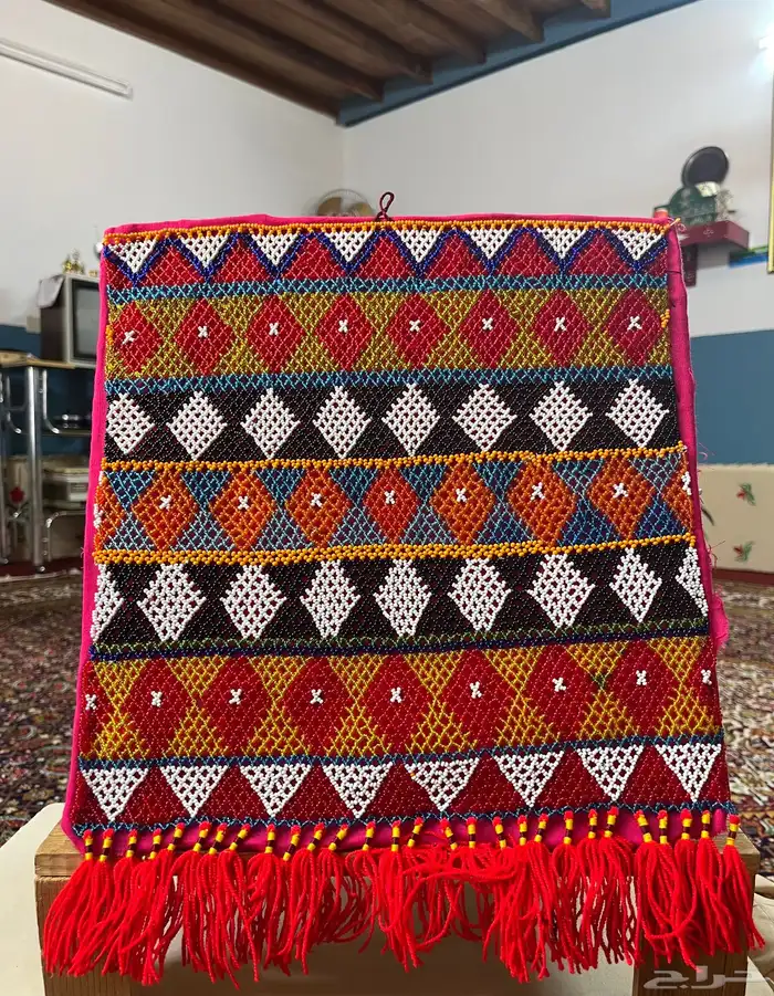 مشغولات يدوية عمرها فوق 60 سنه 4