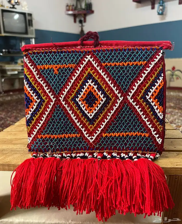 مشغولات يدوية عمرها فوق 60 سنه 7