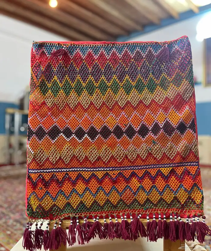 مشغولات يدوية عمرها فوق 60 سنه 0