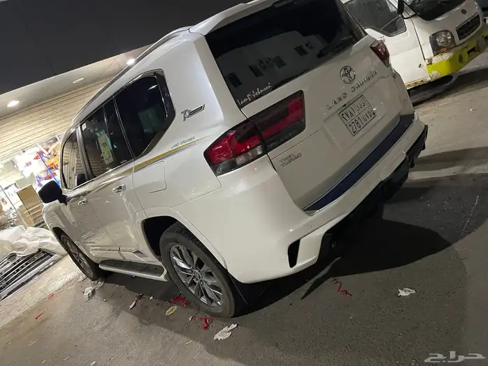 شمعات لاندكروزر 2022_2023_2024 شكل الفل كامل 11