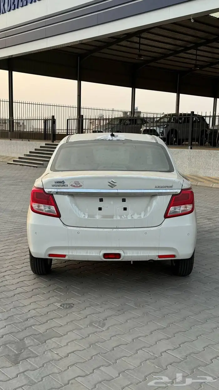 سوزوكى ديزاير موديل 2024 ابيض 2