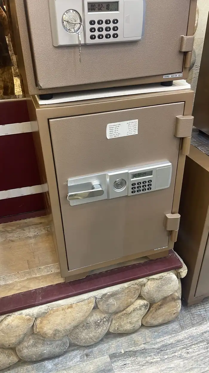 خزنة نقود ( توصيل مجانا 32