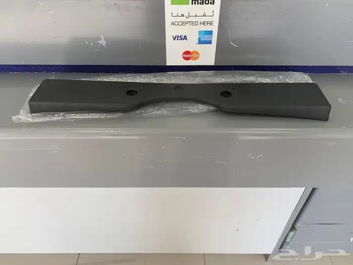 للبيع قاعده لوحه طويله وإطار لوحه طويل 57