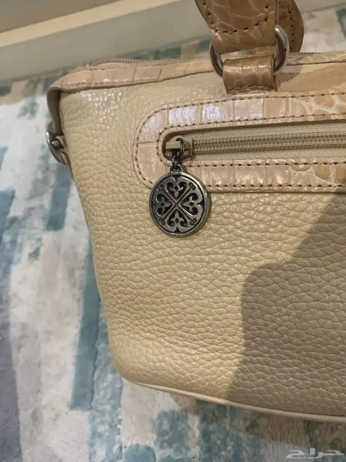 شنطة فخمه ماركة برايتون اصليه 5
