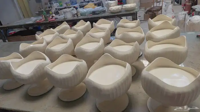 ديكور محل للبيع طاولات واستندات 18