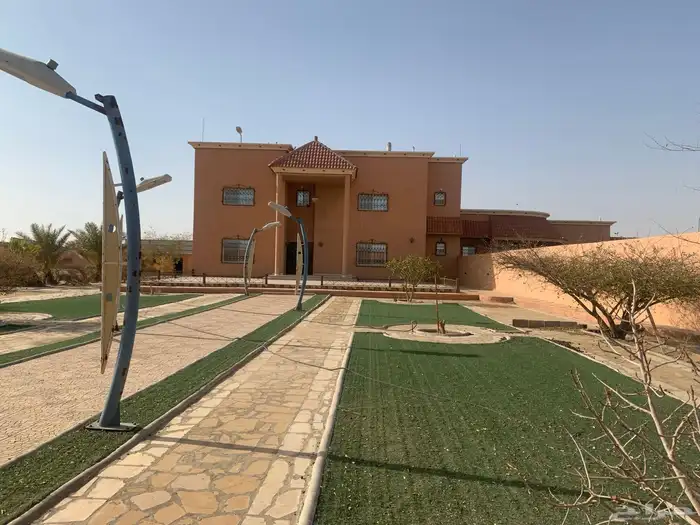 استراحه كبيره للبيع بالدوادمي 0