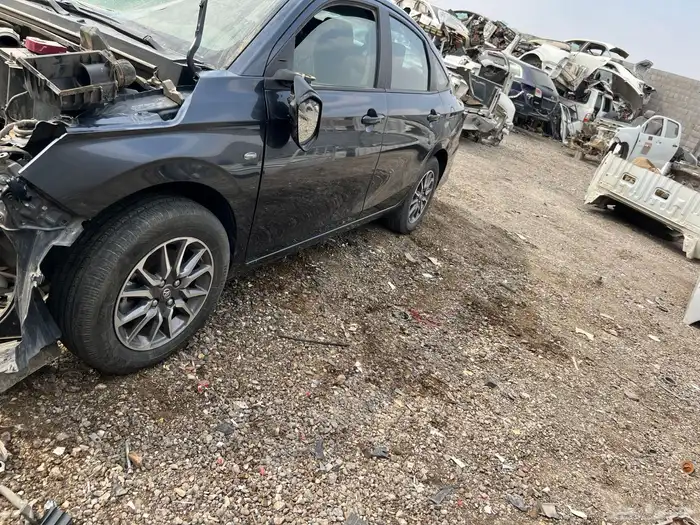 تويو تا يارس مصدوم 2023قطع غيار 12